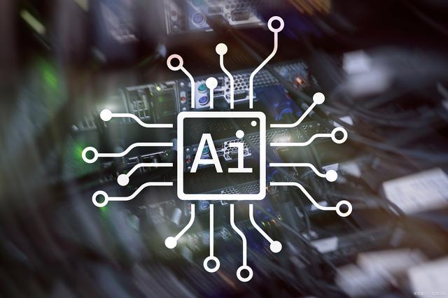 某已婚男演员被拍到与年轻女子牵手逛街，疑似出轨